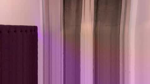 Snapshot of notamericanpie23 chatting on 10-20-25, 07:47 Tina online show from 10-20-25, 07:47