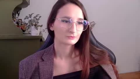 nova_mystic online show from 10-11-25, 07:40