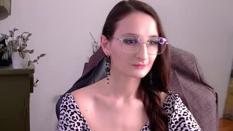 nova_mystic online show from 10-15-25, 12:05
