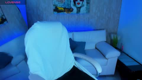 nova online show from 10-18-25, 05:21