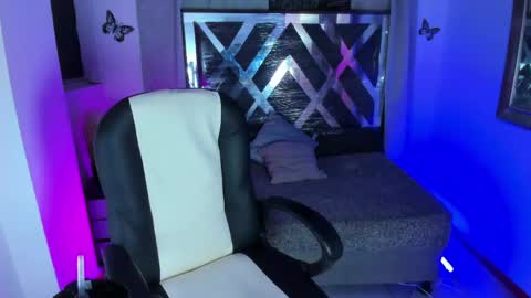 Snapshot of nova_sex1 chatting on 05-20-26, 01:12 nova online show from 05-20-26, 01:12