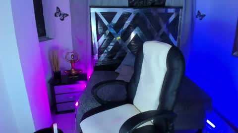 Snapshot of nova_sex1 chatting on 05-27-26, 04:09 nova online show from 05-27-26, 04:09