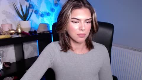 Snapshot of nova_sin chatting on 01-09-26, 06:16 Nova online show from 01-09-26, 06:16