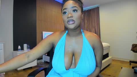 Snapshot of novacandy chatting on 02-06-25, 04:14 Nova online show from 02-06-25, 04:14