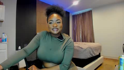 Snapshot of novacandy chatting on 02-11-25, 07:38 Nova online show from 02-11-25, 07:38