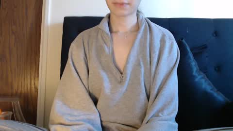 Snapshot of novafrey chatting on 01-04-25, 06:19 Olivia online show from 01-04-25, 06:19