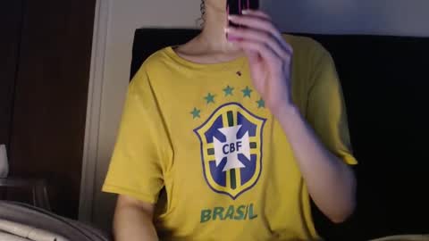 Snapshot of novafrey chatting on 01-29-25, 11:04 Olivia online show from 01-29-25, 11:04