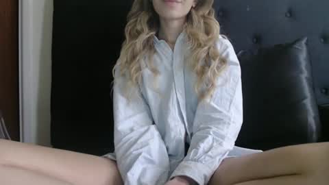 Snapshot of novafrey chatting on 10-06-25, 02:47 Olivia online show from 10-06-25, 02:47