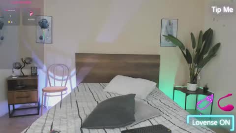 NovayBrian online show from 09-19-25, 04:36