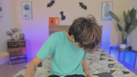 NovayBrian online show from 10-31-25, 04:35