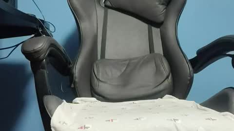 Snapshot of nowandimmediately chatting on 12-13-25, 07:53 nowandimmediately online show from 12-13-25, 07:53