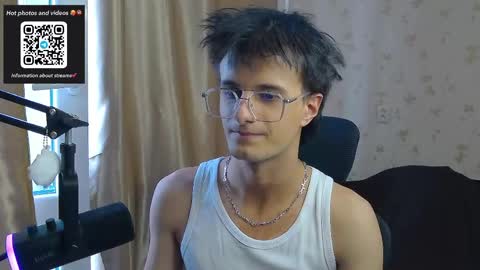 Nuar X online show from 04-19-26, 01:43