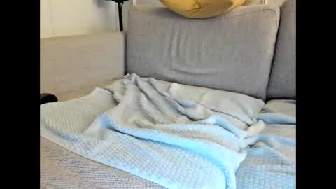Snapshot of nudelounger chatting on 06-06-26, 01:11 Nudelounger online show from 06-06-26, 01:11