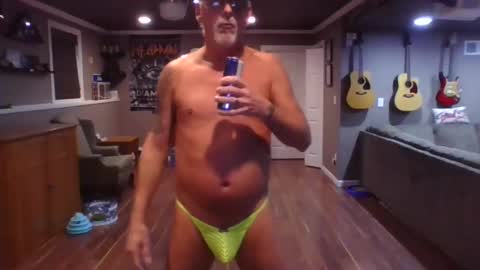 Snapshot of nudistguy194549 chatting on 12-01-24, 10:43 Nudistguy online show from 12-01-24, 10:43