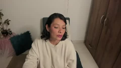 Snapshot of nuit_rose chatting on 06-28-26, 01:11 nuit_rose online show from 06-28-26, 01:11