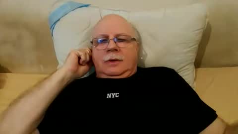 nukiss online show from 10-24-25, 08:44