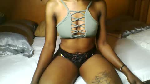 Snapshot of nukshypipi chatting on 05-12-26, 09:23 nukshypipi online show from 05-12-26, 09:23