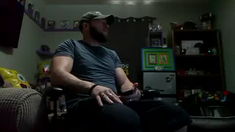 Awwwww Hey Sweetie Pies. Welcome To The Sweetie Pie Lounge. Enjoy The Dad-Cast. SweetCorny Fun-loving Dad Talk. online show from 09-30-25, 07:30