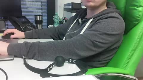 Snapshot of numlove chatting on 06-12-26, 08:35 Slave for Mistress and Master online show from 06-12-26, 08:35