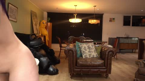 Nury Forero online show from 12-25-24, 05:58