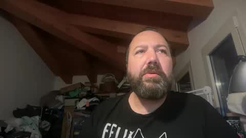 Snapshot of nutelloso79 chatting on 12-16-25, 07:24 Nutelloso online show from 12-16-25, 07:24