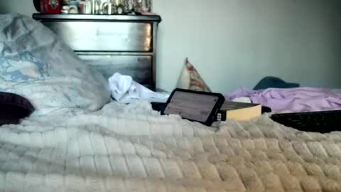 Snapshot of nyakuti chatting on 09-22-25, 07:49 KN online show from 09-22-25, 07:49