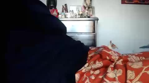 Snapshot of nyakuti chatting on 10-19-25, 04:07 KN online show from 10-19-25, 04:07