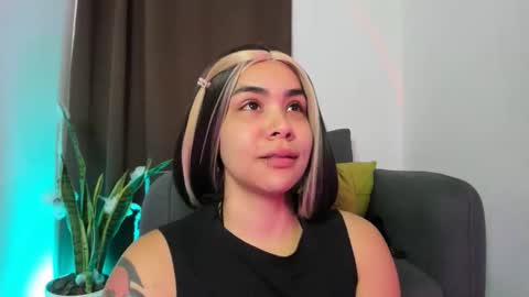 Nia online show from 11-07-25, 11:49