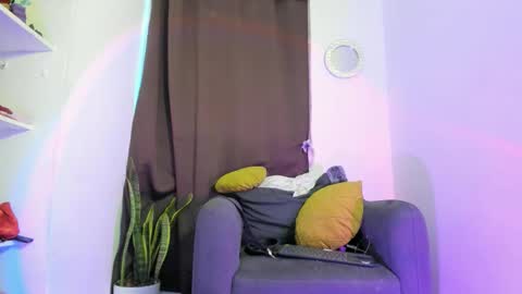Snapshot of nyalgasai1 chatting on 04-27-26, 11:03 Nia online show from 04-27-26, 11:03
