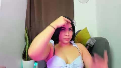 Snapshot of nyalgasai1 chatting on 05-15-26, 04:08 Nia online show from 05-15-26, 04:08