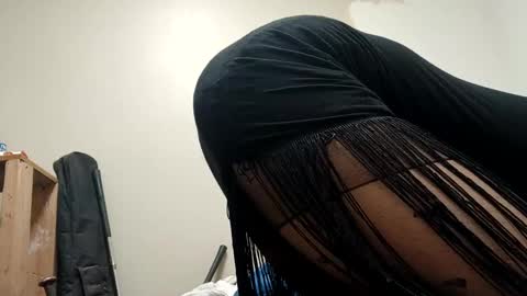 Snapshot of nyanez322 chatting on 01-06-25, 03:08 nyanez322 online show from 01-06-25, 03:08