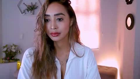 Snapshot of nycole_1988 chatting on 02-01-25, 02:13 Nycole online show from 02-01-25, 02:13