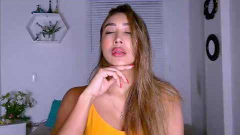 Snapshot of nycole_1988 chatting on 02-06-25, 11:10 Nycole online show from 02-06-25, 11:10