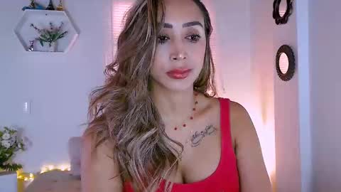 Snapshot of nycole_1988 chatting on 02-13-25, 01:48 Nycole online show from 02-13-25, 01:48