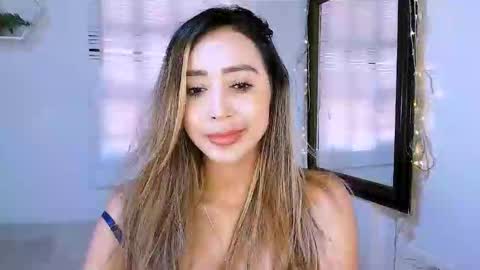 Snapshot of nycole_1988 chatting on 09-09-25, 04:06 Nycole online show from 09-09-25, 04:06