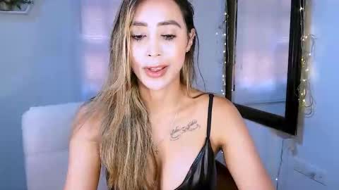 Snapshot of nycole_1988 chatting on 09-21-25, 08:21 Nycole online show from 09-21-25, 08:21