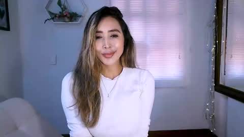 Snapshot of nycole_1988 chatting on 10-07-25, 04:26 Nycole online show from 10-07-25, 04:26