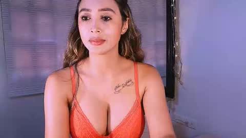 Snapshot of nycole_1988 chatting on 10-22-25, 05:56 Nycole online show from 10-22-25, 05:56