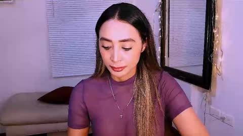 Snapshot of nycole_1988 chatting on 11-02-25, 12:35 Nycole online show from 11-02-25, 12:35