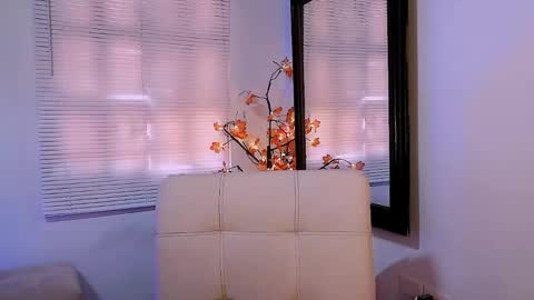 Snapshot of nycole_1988 chatting on 11-20-25, 11:54 Nycole online show from 11-20-25, 11:54