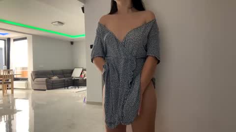 Snapshot of nyconik chatting on 11-11-25, 12:05 Nicol online show from 11-11-25, 12:05