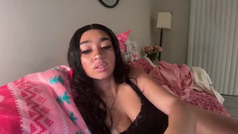nylasinns online show from 04-30-26, 01:12