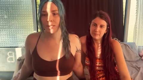 Creamy Grapefruit online show from 10-03-25, 06:43