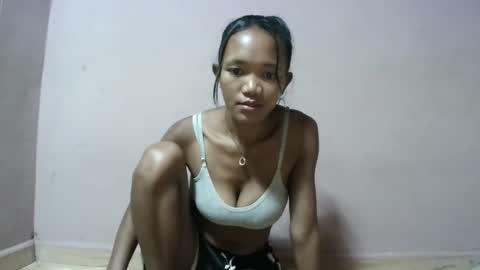 Snapshot of nympholinha chatting on 02-20-25, 03:30 nympholinha online show from 02-20-25, 03:30