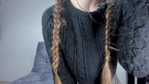 Laura nyu online show from 10-29-25, 08:32