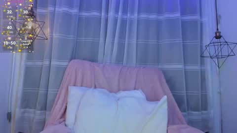 Snapshot of nyx__blackwood chatting on 11-23-25, 04:01 nyx__blackwood online show from 11-23-25, 04:01