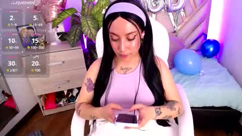 Alex   .    online show from 10-12-25, 06:18