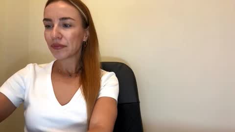 Snapshot of nyxelia_ chatting on 10-10-25, 07:29 Anastasia online show from 10-10-25, 07:29