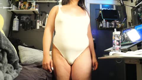 Snapshot of nyxraven chatting on 12-09-24, 09:28 NyxRaven online show from 12-09-24, 09:28