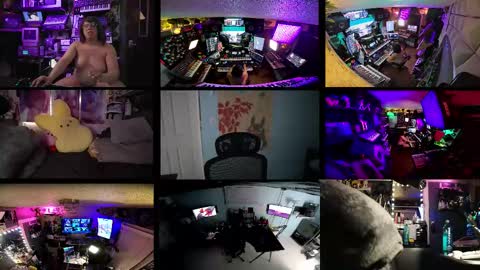 Snapshot of nyxraven chatting on 02-18-25, 09:21 NyxRaven online show from 02-18-25, 09:21